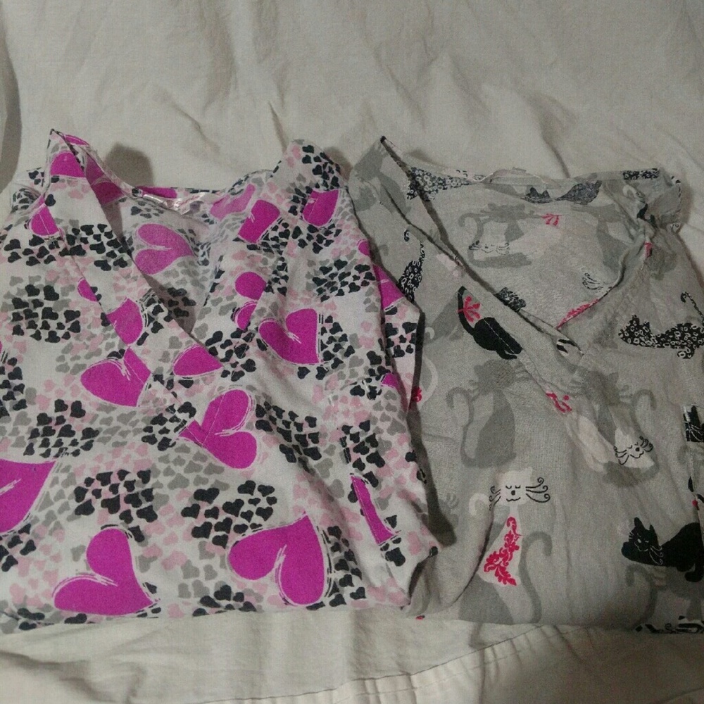 two 2x scrub tops!